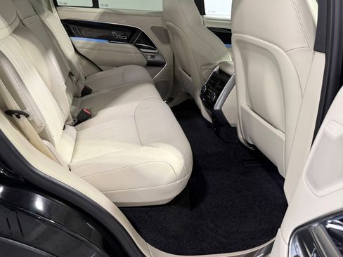 Used 2025 Land Rover Range Rover SE image 62