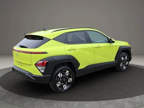 Used 2024 Hyundai Kona SEL AWD/4WD image 5