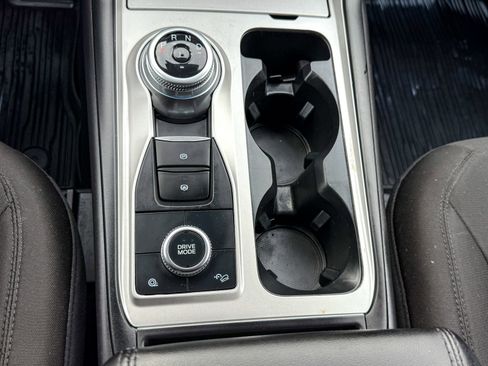 Certified 2023 Ford Explorer XLT image 30