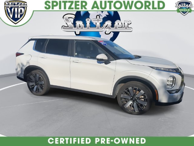 Used 2025 Mitsubishi Outlander SE AWD/4WD image 3
