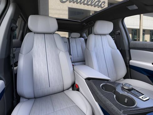New 2026 Cadillac Optiq Luxury 2 RWD image 17