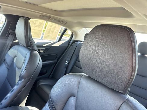 Used 2024 Volvo S60 B5 Plus image 23