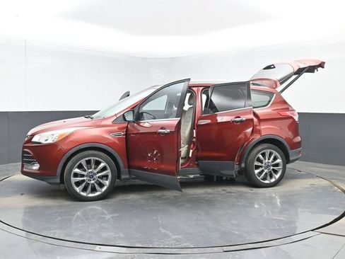 Used 2016 Ford Escape SE w/ SE Chrome Package FWD image 50