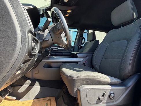 Used 2019 RAM 1500 Big Horn AWD/4WD image 6