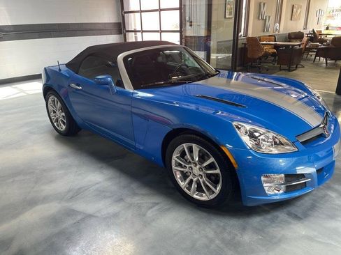 Used 2009 Saturn Sky Hydro Blue RWD image 9