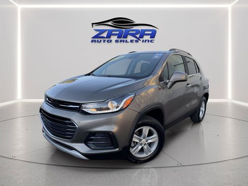 Used 2020 Chevrolet Trax LT w/ Driver Confidence Package AWD/4WD image 1