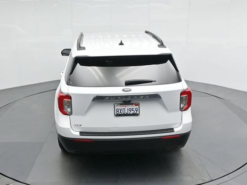 Certified 2021 Ford Explorer XLT image 44