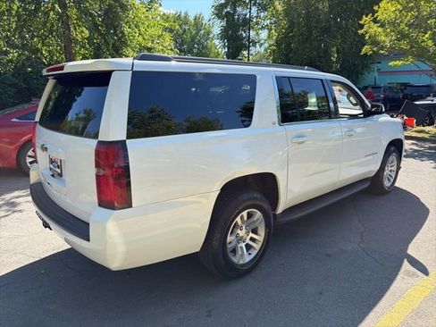 Used 2018 Chevrolet Suburban LT AWD/4WD image 6