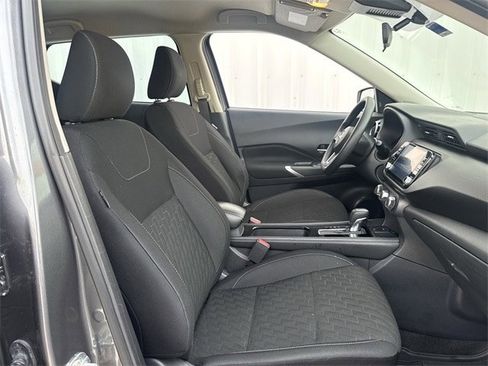 Used 2023 Nissan Kicks SV image 28