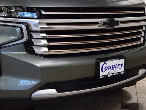 Used 2024 Chevrolet Suburban High Country image 13