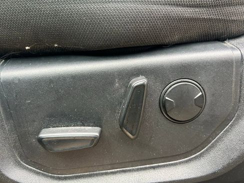 Used 2019 Ford F150 XLT w/ Equipment Group 302A Luxury image 12