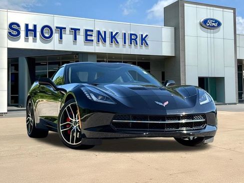 Used 2016 Chevrolet Corvette Stingray Coupe RWD image 1