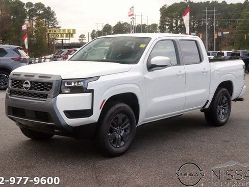 New 2026 Nissan Frontier SV w/ Tow Package AWD/4WD image 3