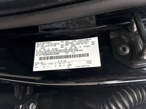 Used 2022 Ford F250 Lariat w/ Tremor Off-Road Package image 28