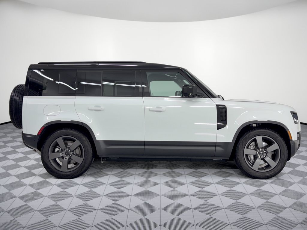 Certified 2026 Land Rover Defender 110 S AWD/4WD image 8