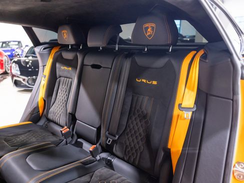 Used 2024 Lamborghini Urus S AWD/4WD image 38