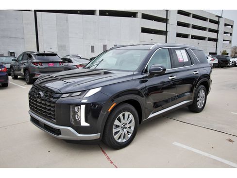 Certified 2025 Hyundai Palisade SEL FWD image 4