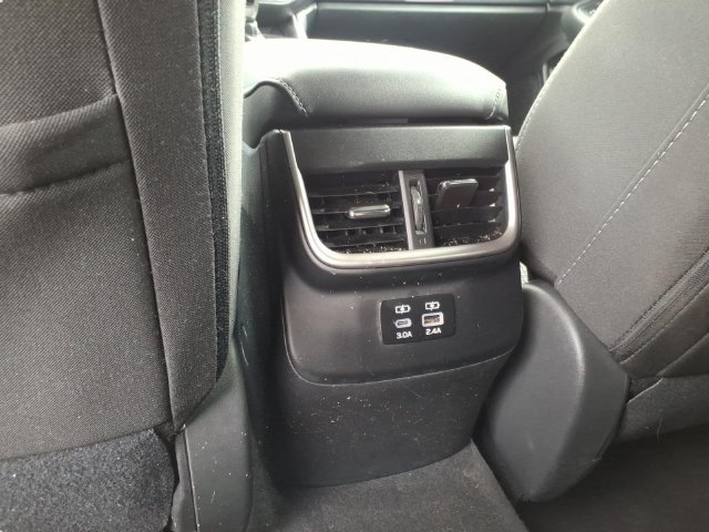 Used 2025 Subaru Outback Premium AWD/4WD image 19