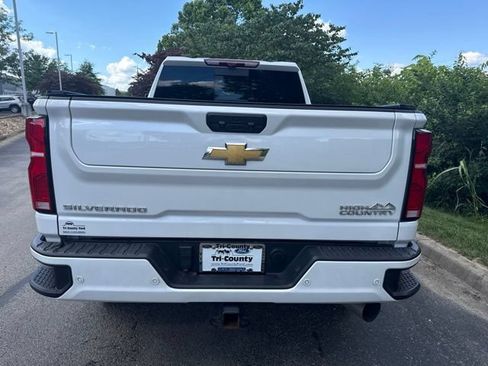 Used 2024 Chevrolet Silverado 2500 High Country w/ High Country Premium Package AWD/4WD image 7