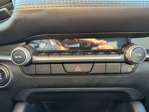 Used 2025 MAZDA MAZDA3 s image 19