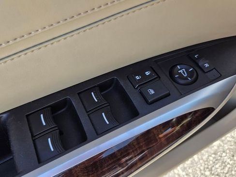 Used 2018 Acura TLX FWD image 32