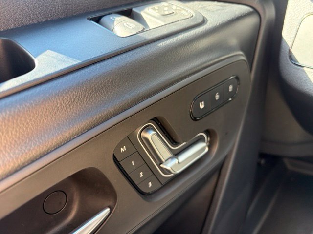Used 2024 Mercedes-Benz Sprinter 2500 image 7
