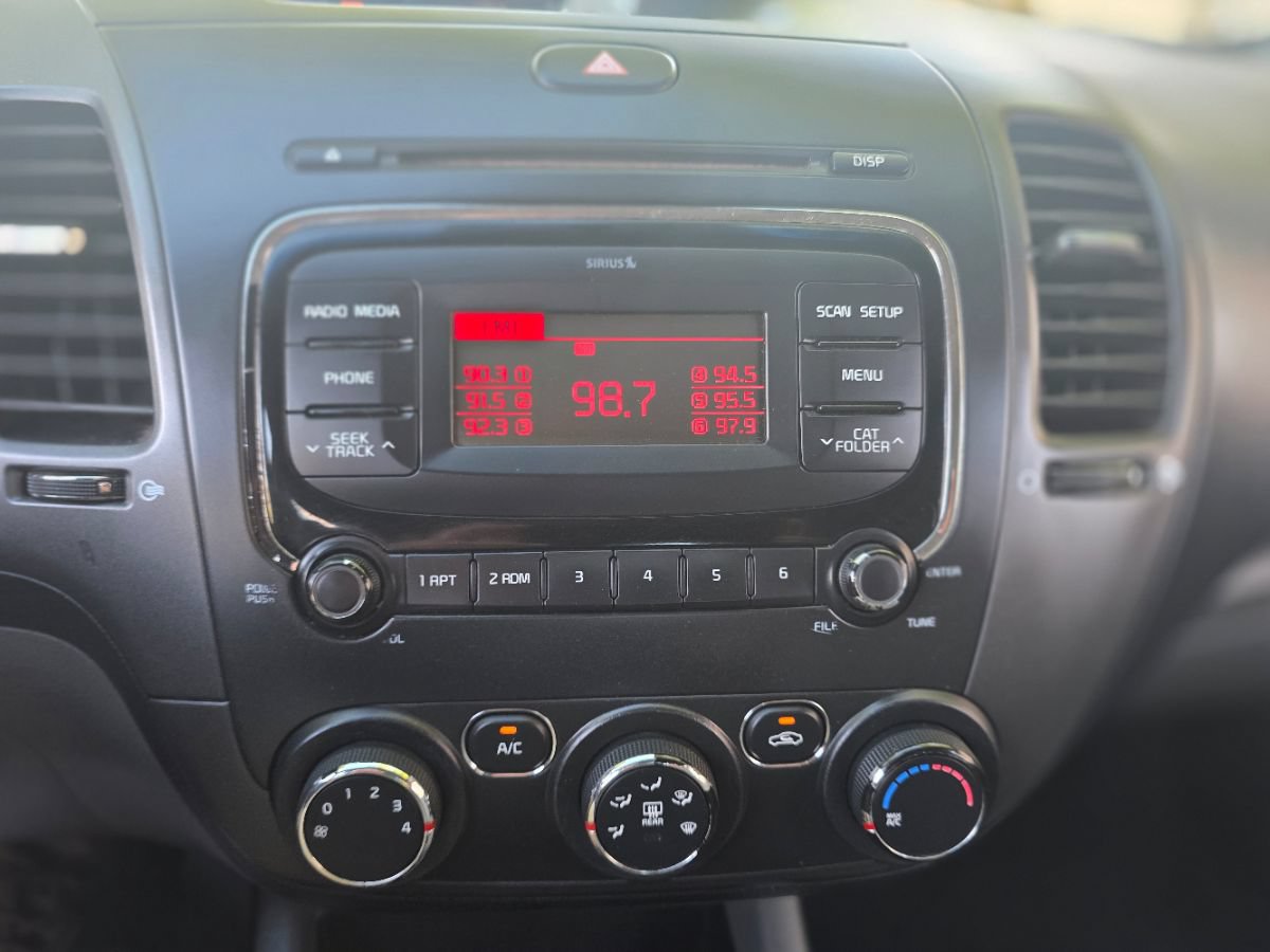 Used 2018 Kia Forte LX FWD image 37
