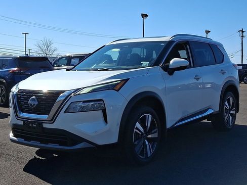 Certified 2023 Nissan Rogue SL w/ SL Premium Package image 3