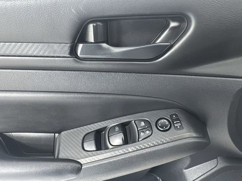 Used 2024 Nissan Altima 2.5 S image 17