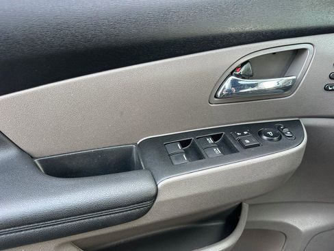 Used 2015 Honda Odyssey Touring image 11