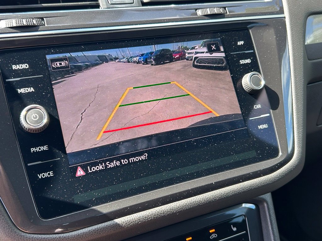 Certified 2023 Volkswagen Tiguan SE R-Line FWD image 29