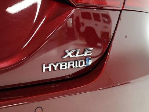 Used 2020 Toyota Camry XLE w/ Driver Assist Package FWD image 12