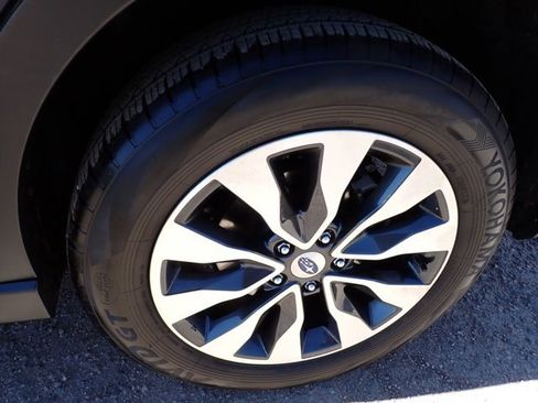 Certified 2023 Subaru Outback Limited image 7