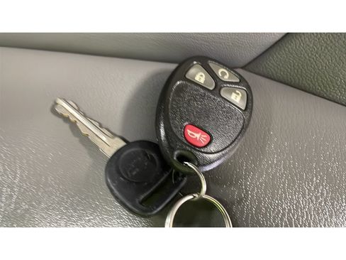 Used 2017 Chevrolet Traverse LT w/ Traveler's Package FWD image 20