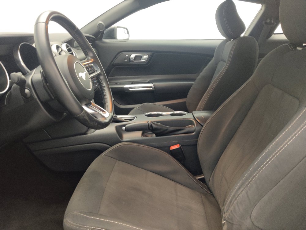 Used 2018 Ford Mustang Coupe RWD image 17