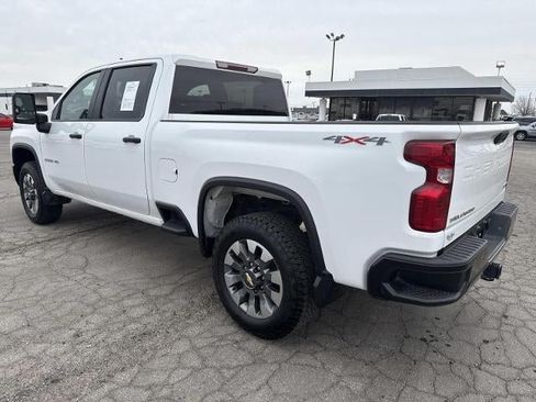 Used 2025 Chevrolet Silverado 2500 Custom w/ Custom Convenience Package AWD/4WD image 9