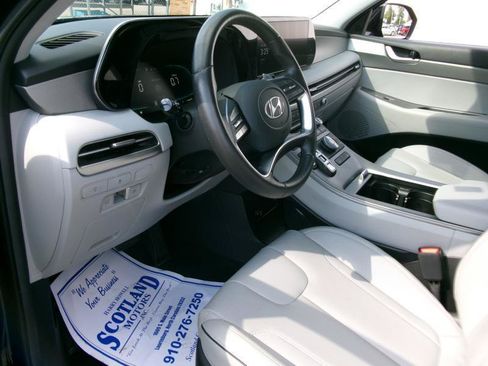 Used 2025 Hyundai Palisade SEL FWD image 13