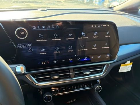 New 2026 Chevrolet Equinox EV LT image 29