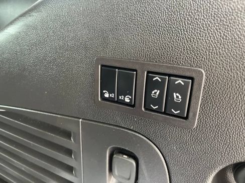 Used 2019 Chevrolet Tahoe Premier AWD/4WD image 8