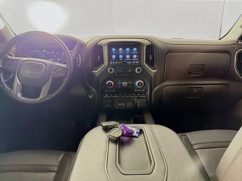 Used 2022 GMC Sierra 3500 Denali image 25