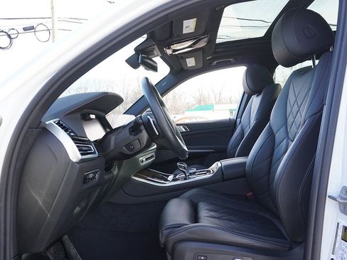 Used 2023 BMW X5 xDrive40i w/ Executive Package image 39