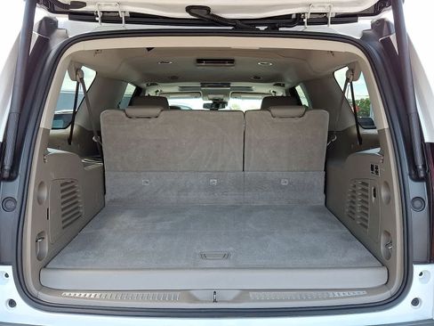 Used 2019 Chevrolet Suburban Premier AWD/4WD image 33