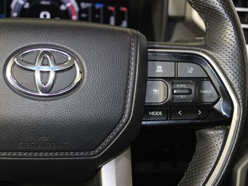 Used 2023 Toyota Tundra Limited image 18