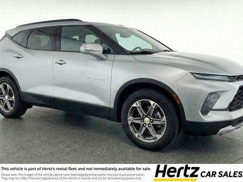 Used 2025 Chevrolet Blazer LT image 1