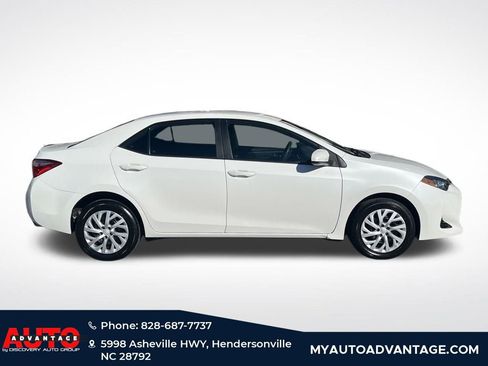 Used 2018 Toyota Corolla LE image 4