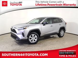 Used 2024 Toyota RAV4 LE video 1