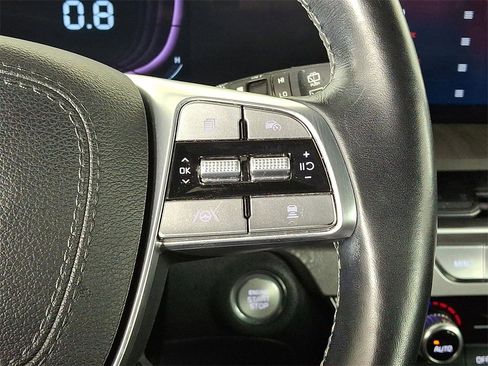 Used 2023 Kia Telluride EX w/ EX Captain's Chair Package image 25