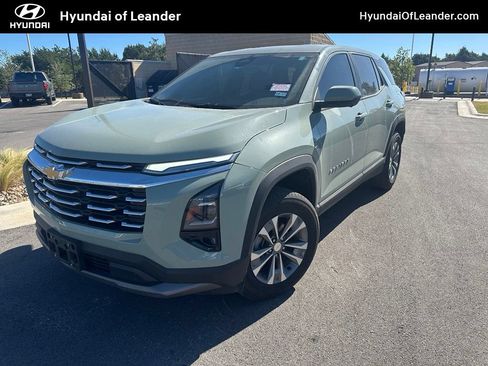 Used 2026 Chevrolet Equinox LT w/ Safety and Technology Package FWD image 1