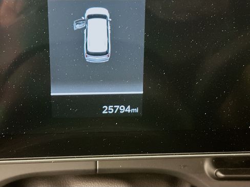 Used 2026 Kia Carnival FWD image 19