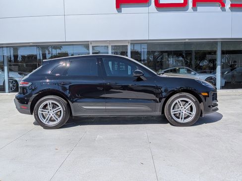 Certified 2023 Porsche Macan image 8